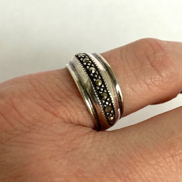 Sterling Silver 925 Marcasite Domed 8MM Tapered Band Ring Size 5 - Picture 5 of 16